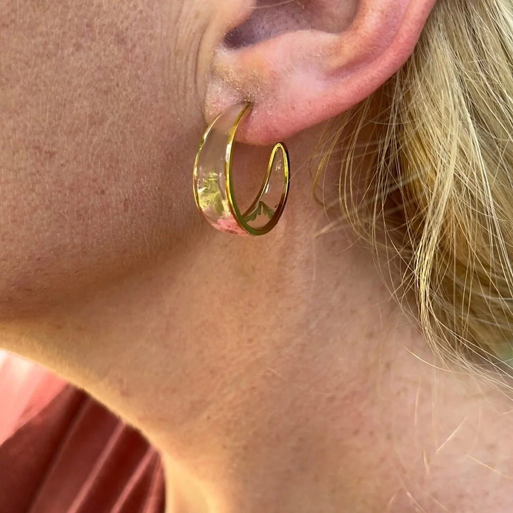 Handmade Gold Resin Hoop Earrings with Dried Pink Flowers - Picture 10 of 16